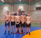 Maailmanmestari ja Olympiamitalisti Tomas Johansson. HWJ:n edustajat Onni Silvennoinen, Taisto Riutta-aho, Elmeri Hyvönen, Ramin Yousefi, Otto Luukkonen.